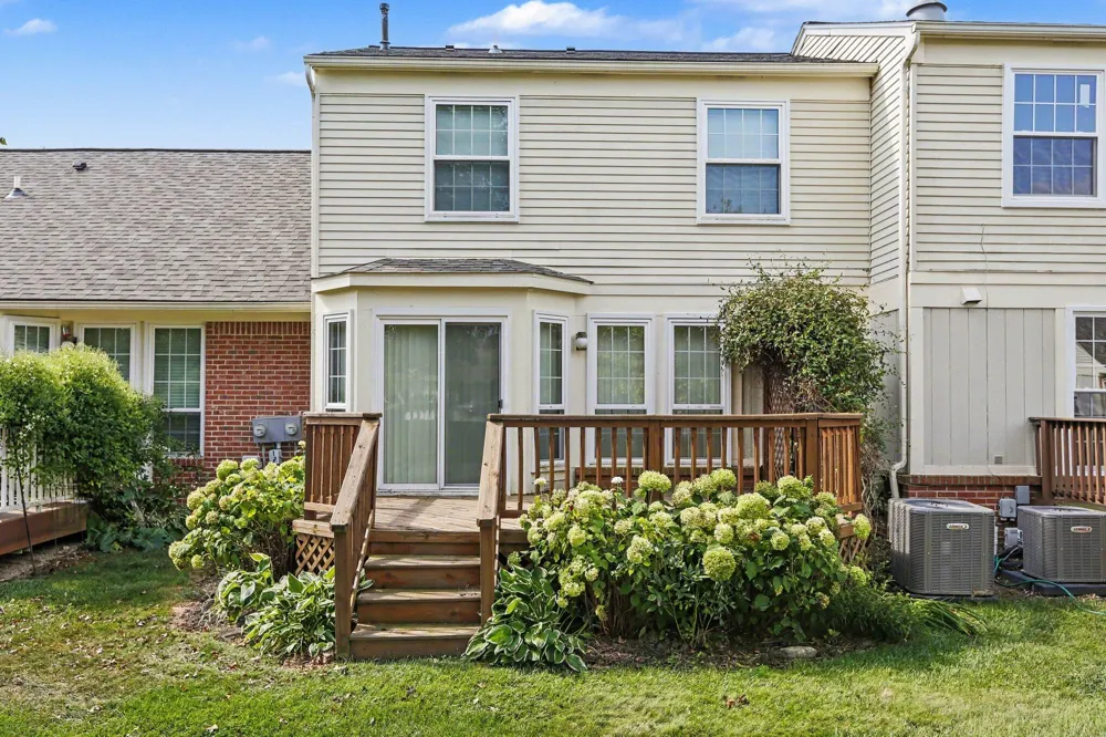 43580 Yorkville Drive Canton, MI 48188