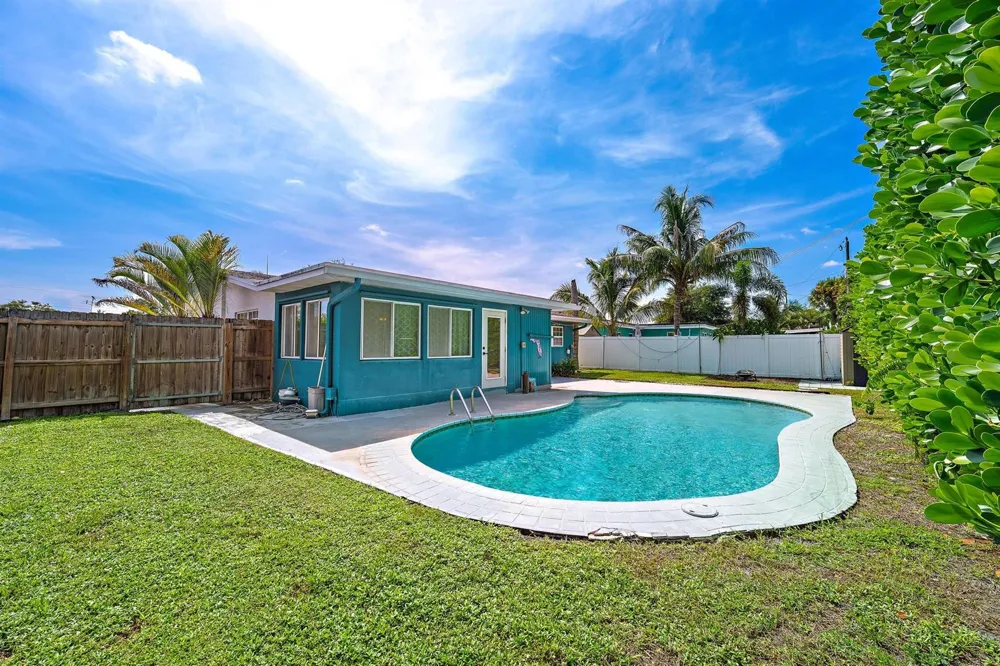 511 Ivy Avenue Palm Beach Gardens, FL 33410