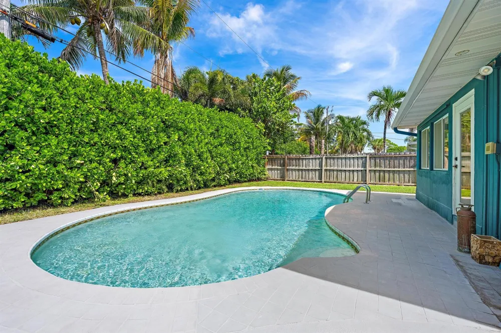 511 Ivy Avenue Palm Beach Gardens, FL 33410