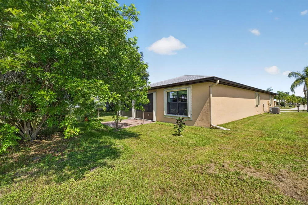 79 FLORES DEL NORTE Fort Pierce, FL 34951