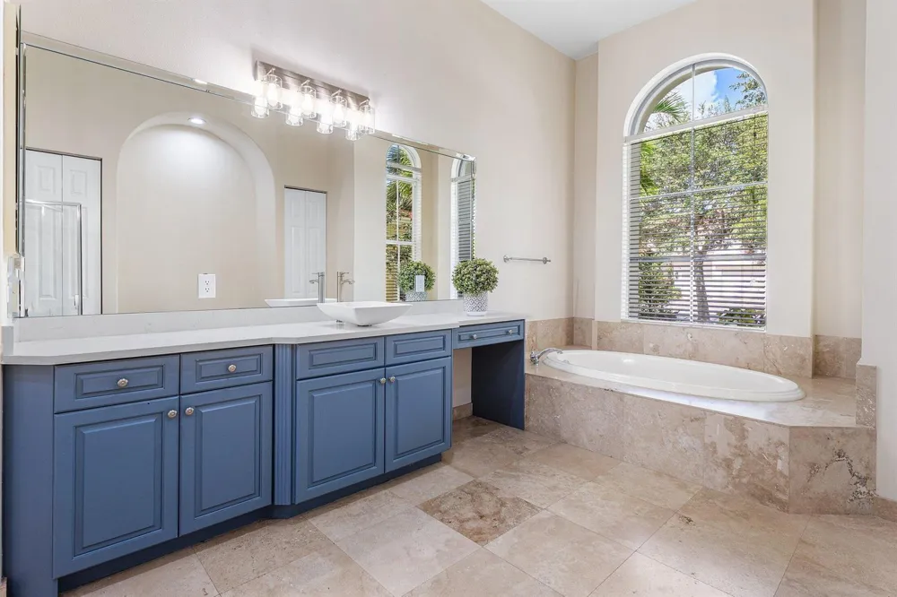 3381 Lago De Talavera Wellington, FL 33467