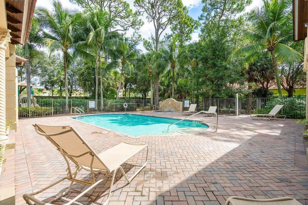3381 Lago De Talavera Wellington, FL 33467