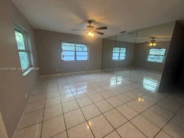 2571 NW 5th St Pompano Beach, FL 33069
