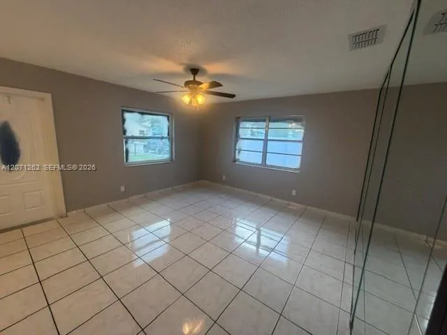 2571 NW 5th St Pompano Beach, FL 33069