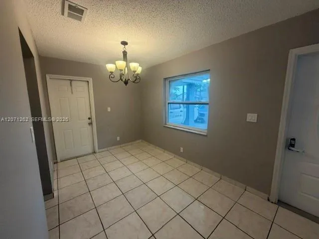 2571 NW 5th St Pompano Beach, FL 33069