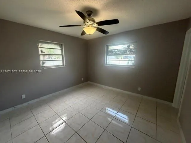 2571 NW 5th St Pompano Beach, FL 33069