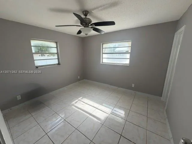 2571 NW 5th St Pompano Beach, FL 33069