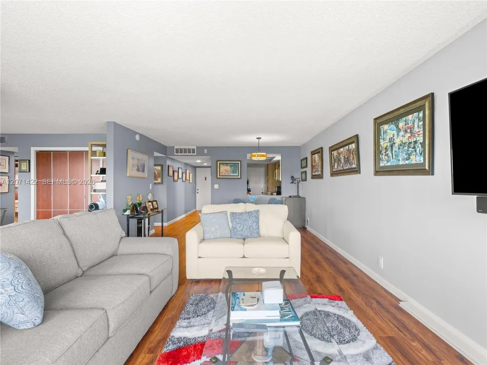 2314 S Cypress Bend #611 Pompano Beach, FL 33069