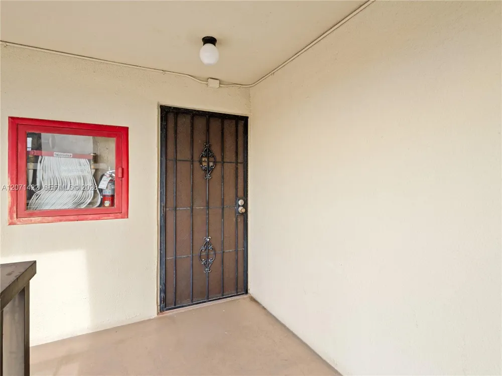 2314 S Cypress Bend #611 Pompano Beach, FL 33069