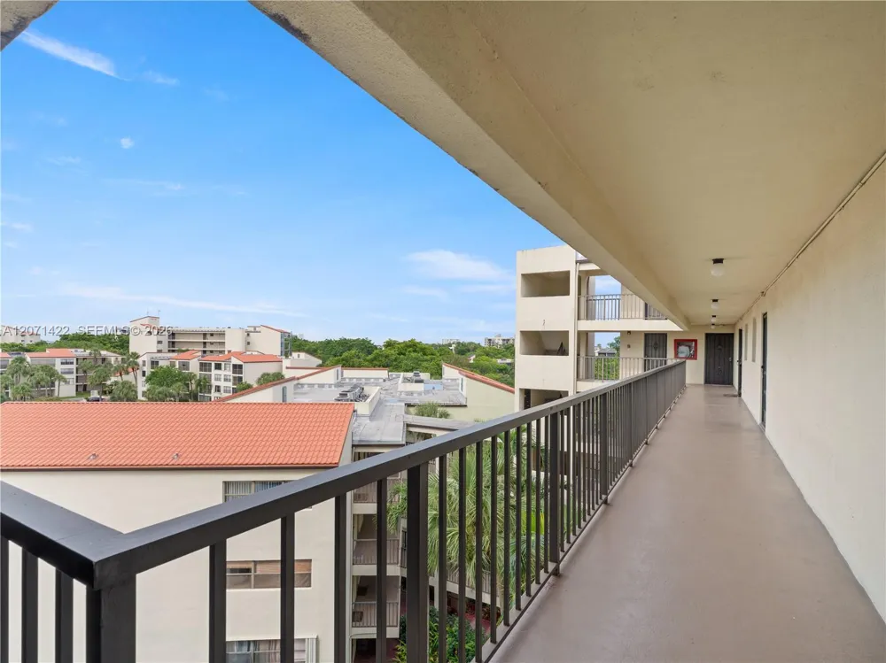 2314 S Cypress Bend #611 Pompano Beach, FL 33069