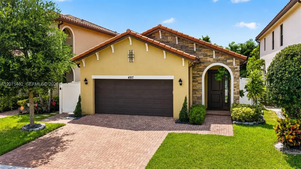4917 NW 51st Ter Tamarac, FL 33319