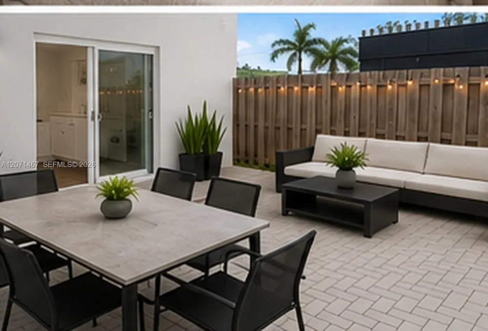 171 NW 158th St #11 Miami, FL 33169