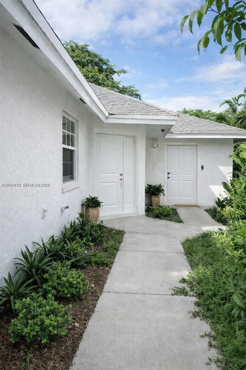 165 SW 5th Ct #2 Deerfield Beach, FL 33441