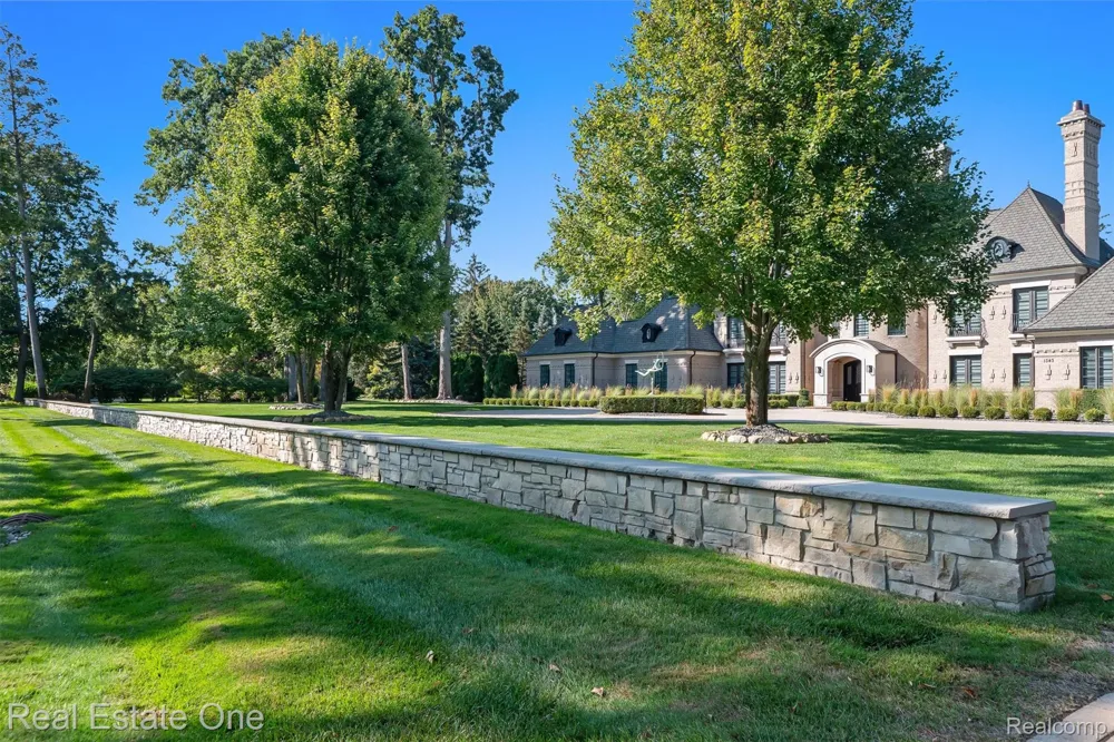 1343 Orchard Ridge Road Bloomfield Hills City, MI 48304