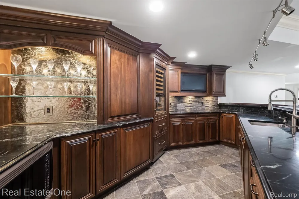 1343 Orchard Ridge Road Bloomfield Hills City, MI 48304