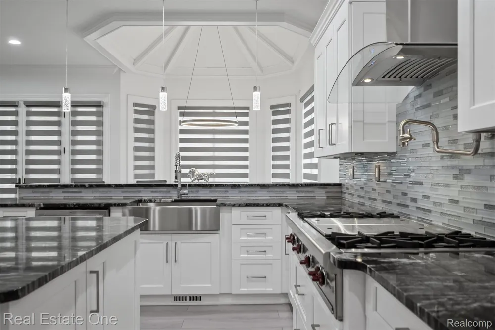1343 Orchard Ridge Road Bloomfield Hills City, MI 48304