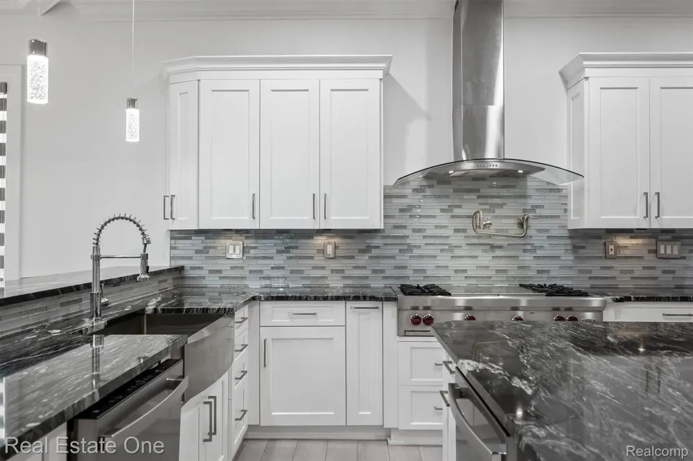 1343 Orchard Ridge Road Bloomfield Hills City, MI 48304