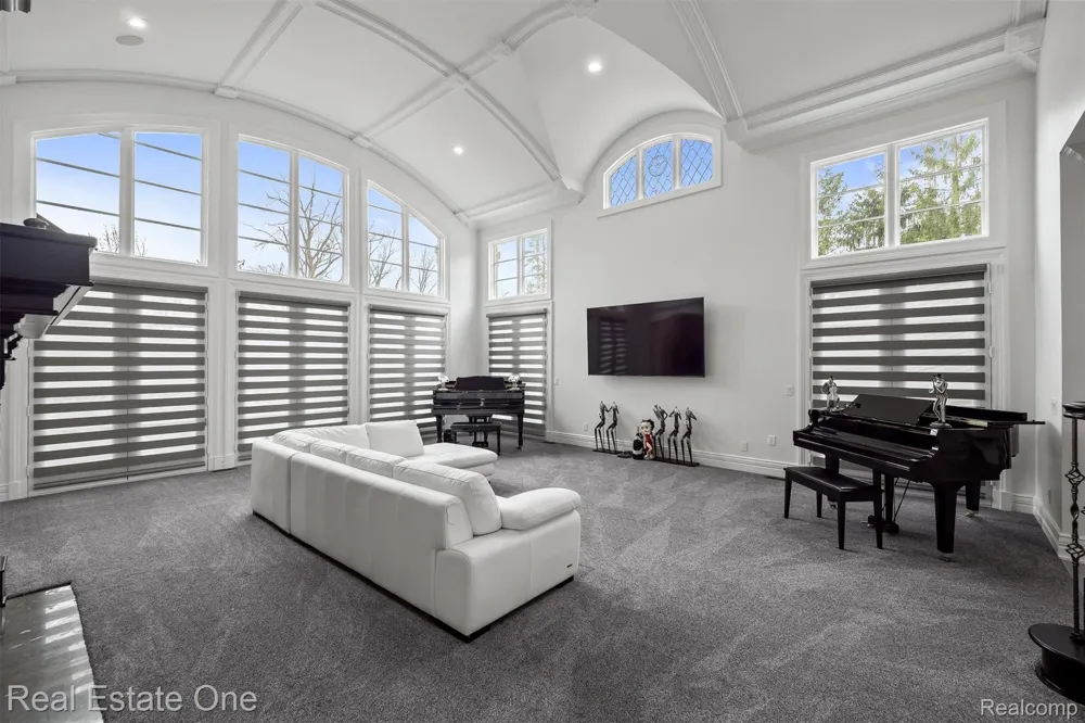 1343 Orchard Ridge Road Bloomfield Hills City, MI 48304