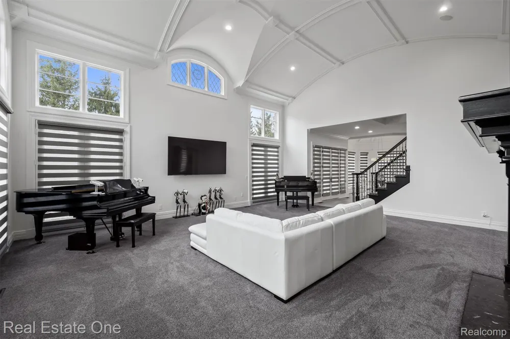 1343 Orchard Ridge Road Bloomfield Hills City, MI 48304