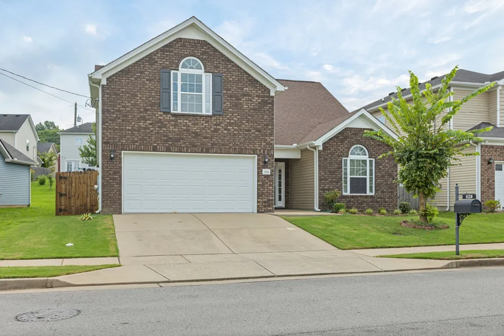 1120 Silvermoon Dr Antioch, TN 37013