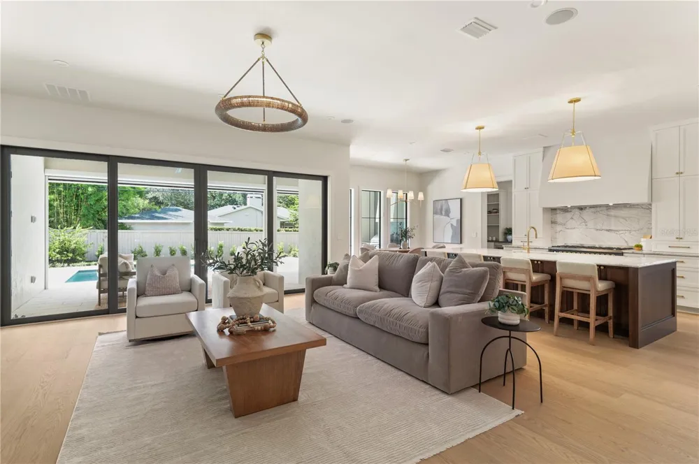 1236 CHICHESTER STREET Orlando, FL 32803