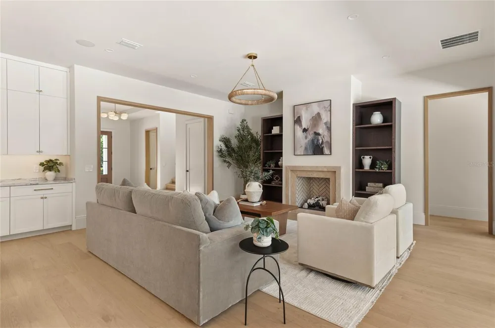 1236 CHICHESTER STREET Orlando, FL 32803