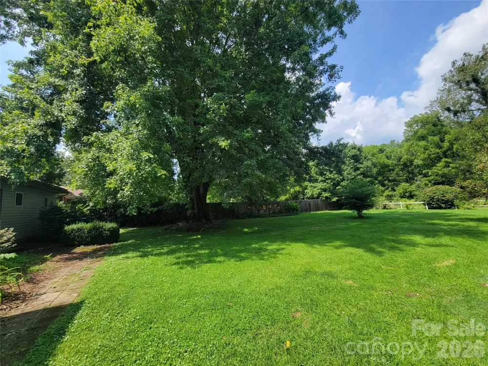 678 Brown Avenue Waynesville, NC 28786