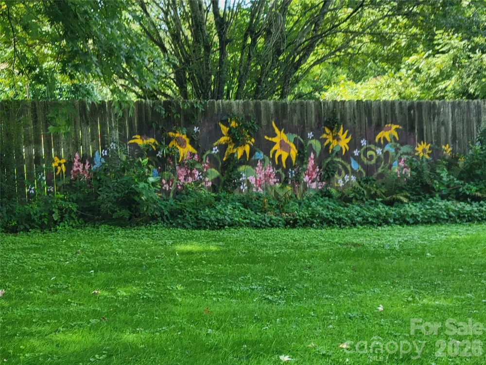 678 Brown Avenue Waynesville, NC 28786
