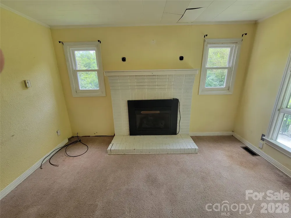 678 Brown Avenue Waynesville, NC 28786