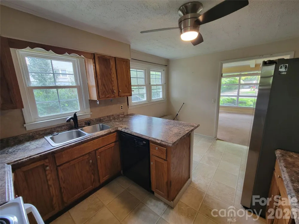 678 Brown Avenue Waynesville, NC 28786