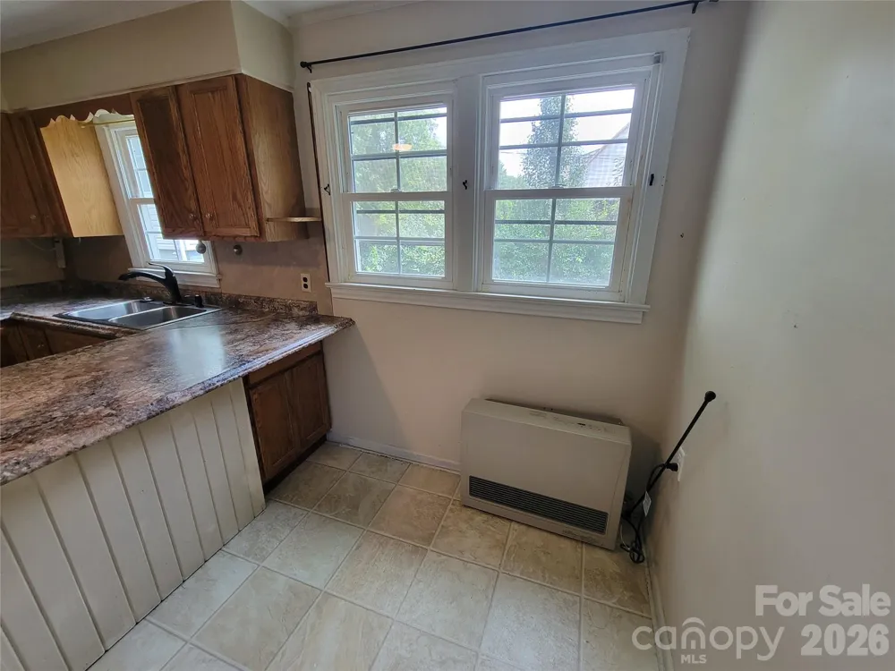 678 Brown Avenue Waynesville, NC 28786