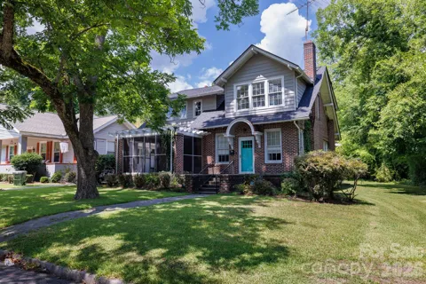 157 Walnut Street