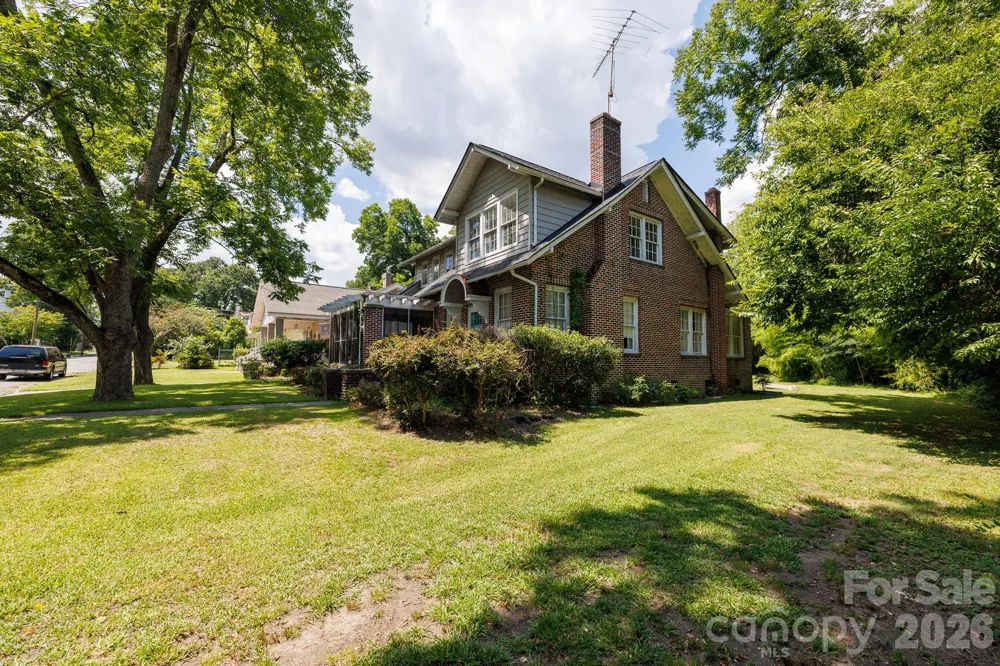 157 Walnut Street Chester, SC 29706