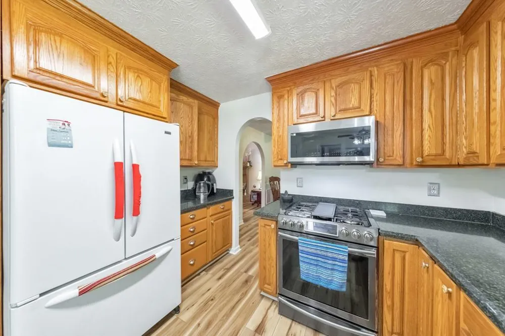1675 Round Road Grayson, GA 30017