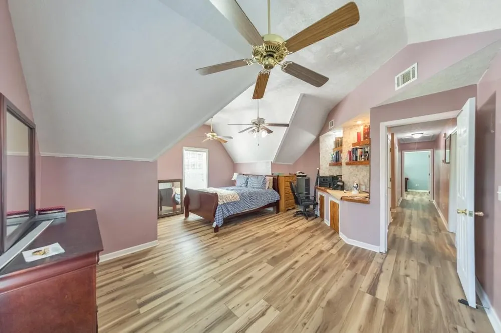 1675 Round Road Grayson, GA 30017