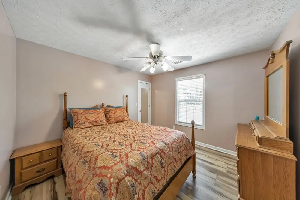 1675 Round Road Grayson, GA 30017