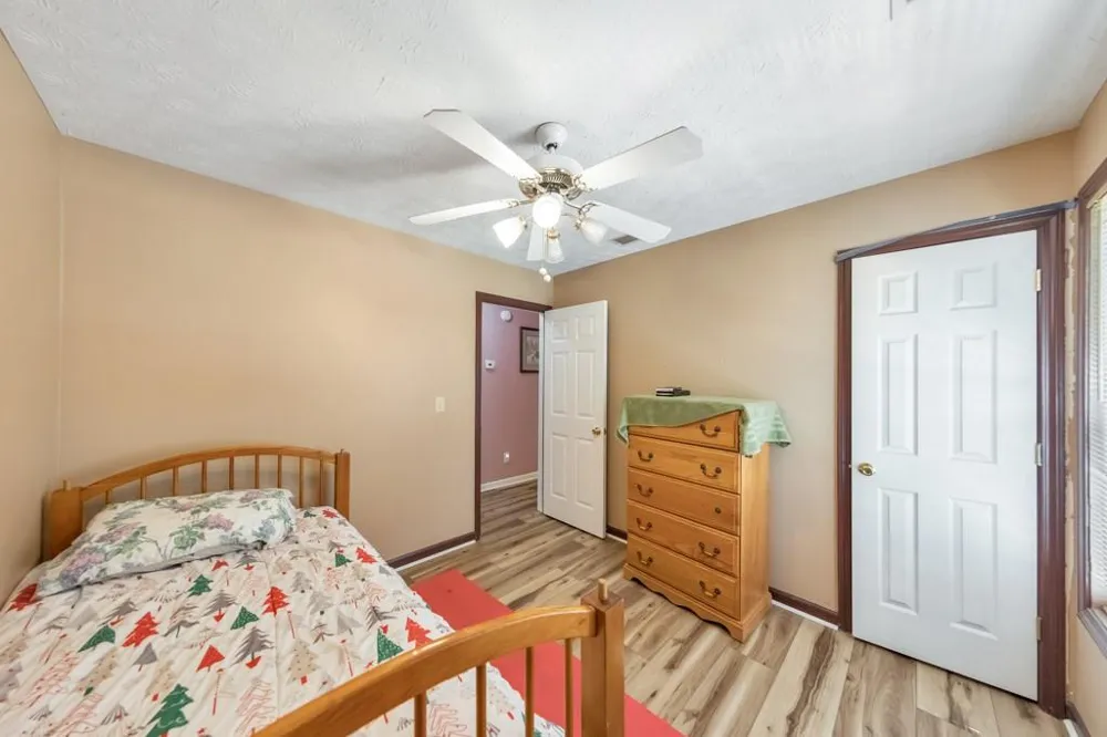 1675 Round Road Grayson, GA 30017