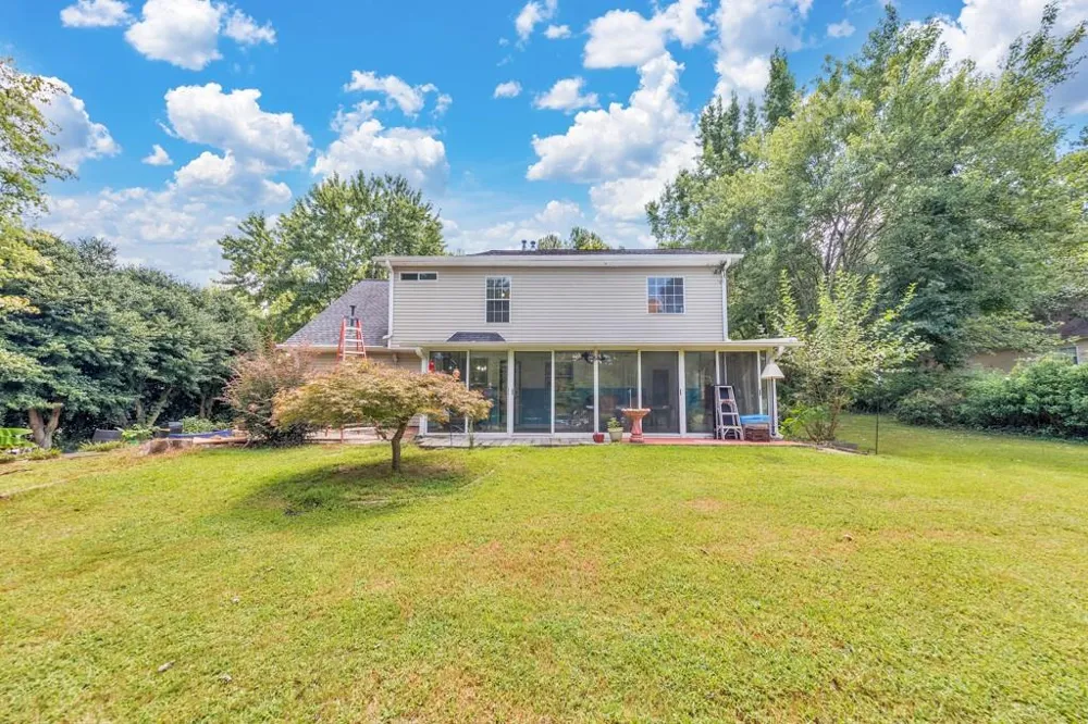 1675 Round Road Grayson, GA 30017