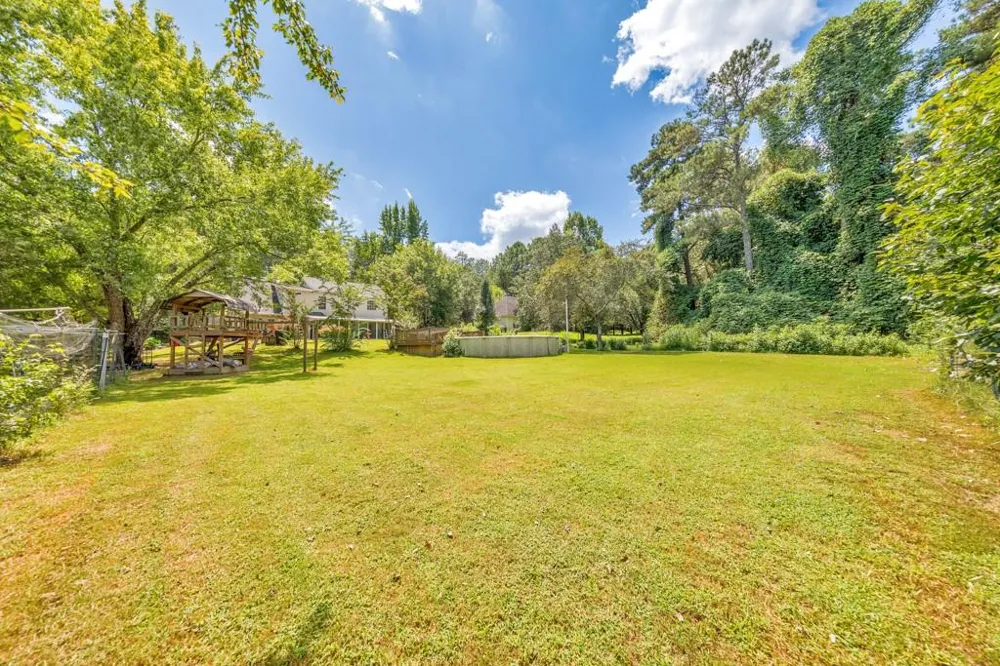 1675 Round Road Grayson, GA 30017