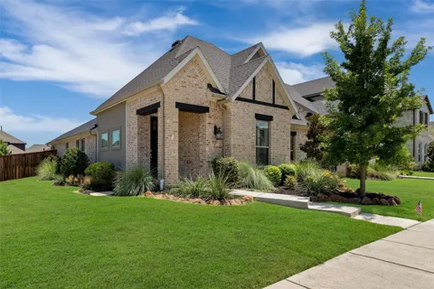 8140 Legacy Trail