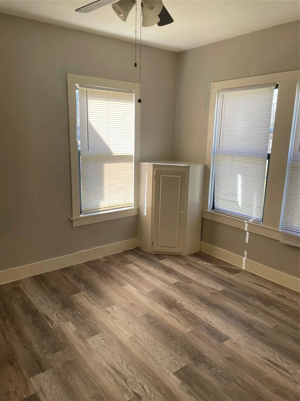 705 Cincinnati Street Angleton, TX 77515