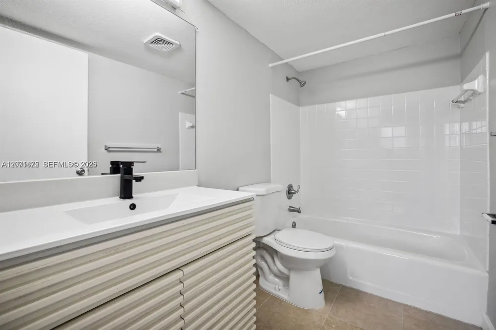 850 E Commercial Blvd #214B Oakland Park, FL 33334