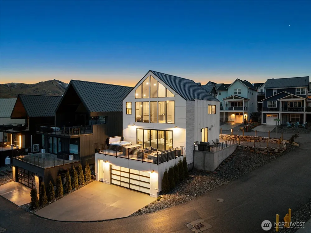 1302 Dragonfly Court Chelan, WA 98816