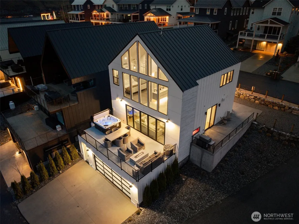 1302 Dragonfly Court Chelan, WA 98816