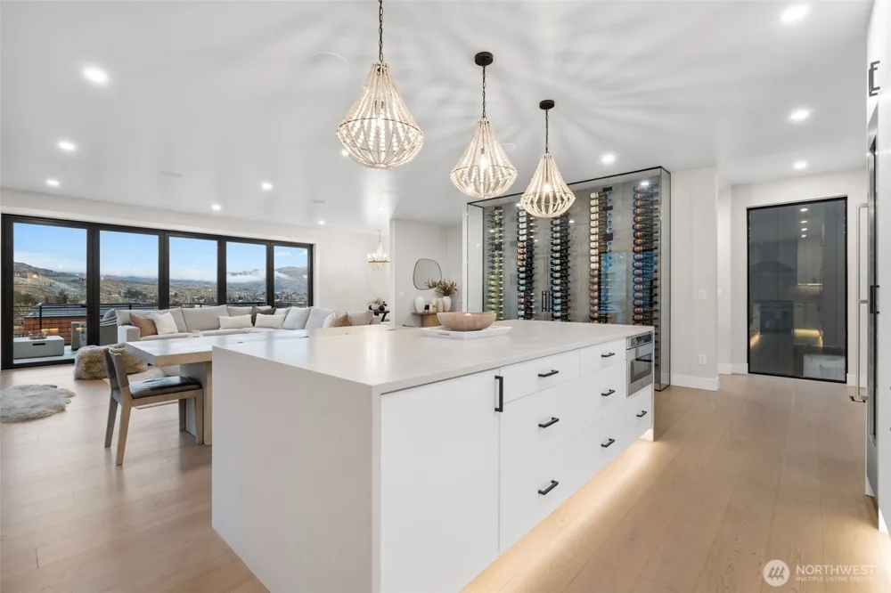 1302 Dragonfly Court Chelan, WA 98816