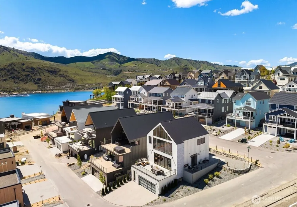 1302 Dragonfly Court Chelan, WA 98816