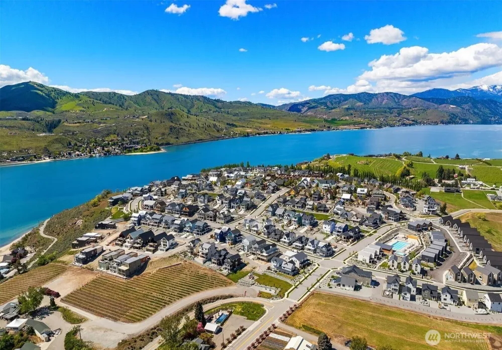 1302 Dragonfly Court Chelan, WA 98816