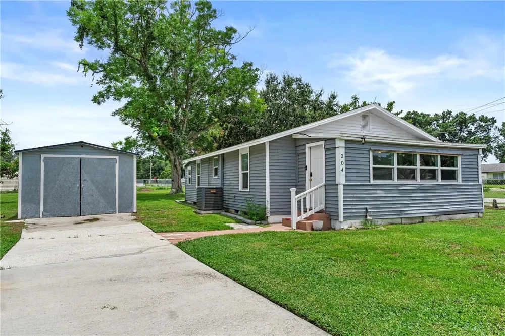 204 PINE AVENUE Polk City, FL 33868