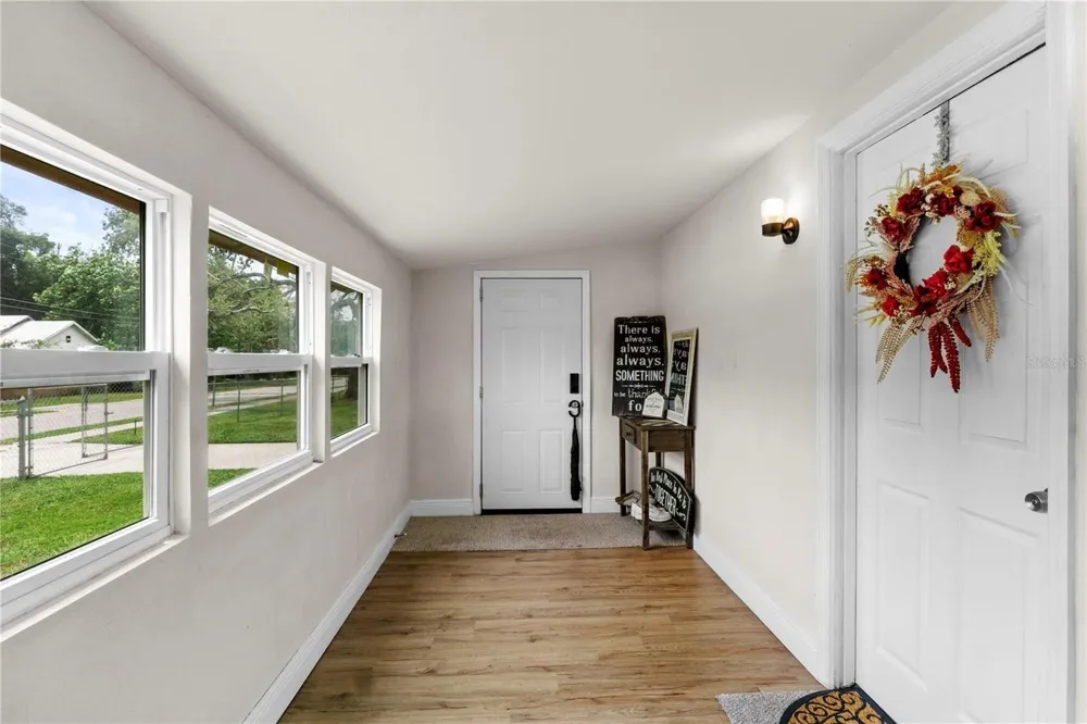 204 PINE AVENUE Polk City, FL 33868