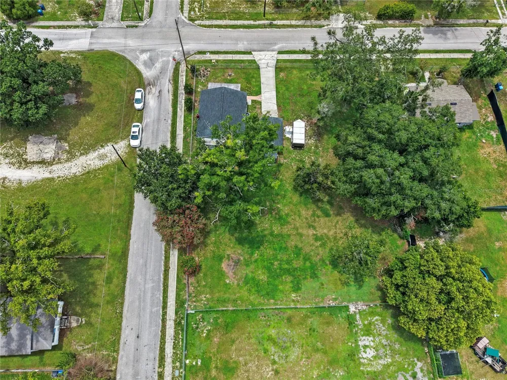 204 PINE AVENUE Polk City, FL 33868